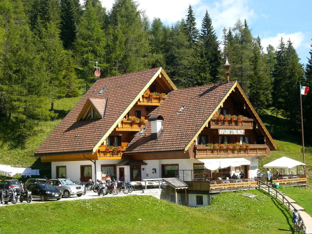 Rifugio Passo Staulanza Hotell Zoldo Alto Eksteriør bilde