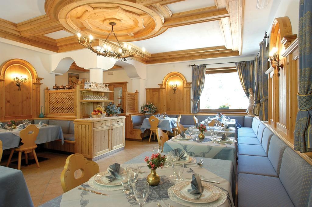 Rifugio Passo Staulanza Hotell Zoldo Alto Eksteriør bilde