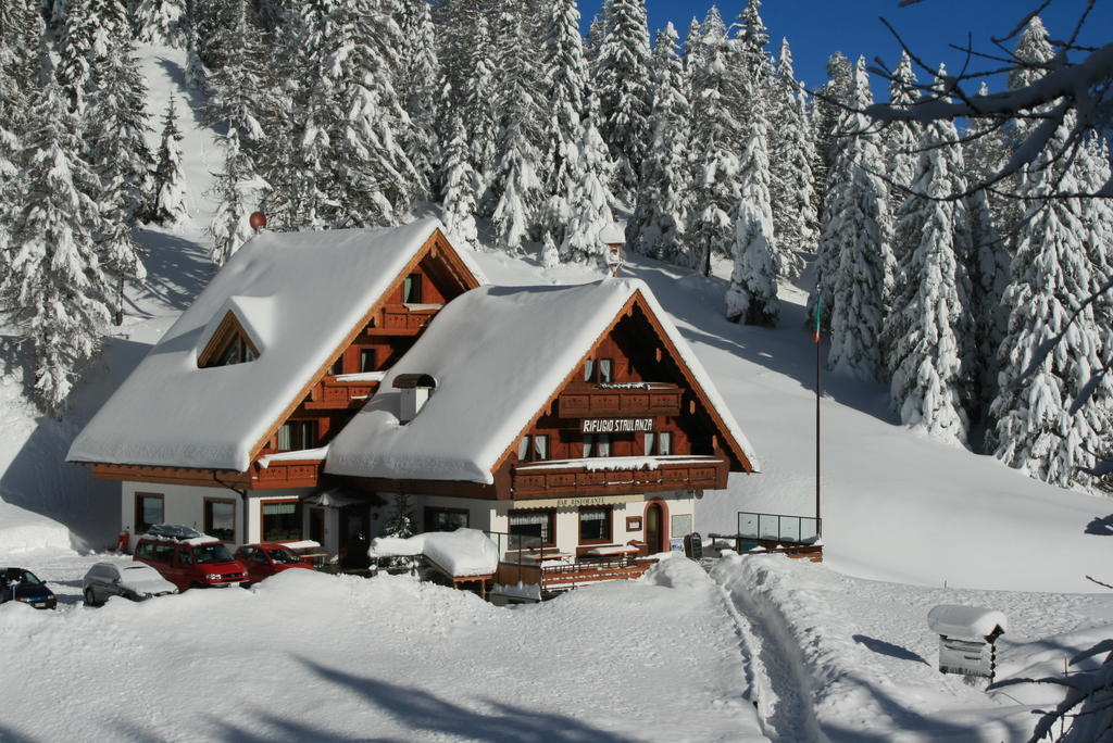 Rifugio Passo Staulanza Hotell Zoldo Alto Eksteriør bilde